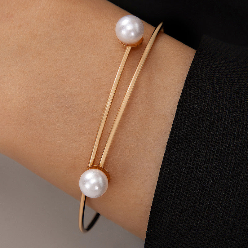 Wholesale Petal Pearl Alloy Open Bracelet